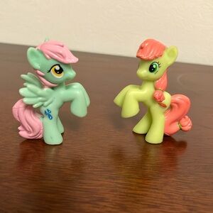 My Little Pony Blind Bag- Peach Sweet & Tropical storm.